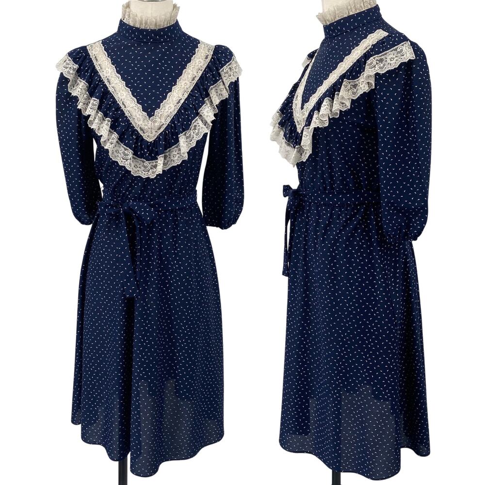 Vintage 70s Prairie Dress Lace Ruffle Trim Tie Waist Printed Navy Blue Ivory XS